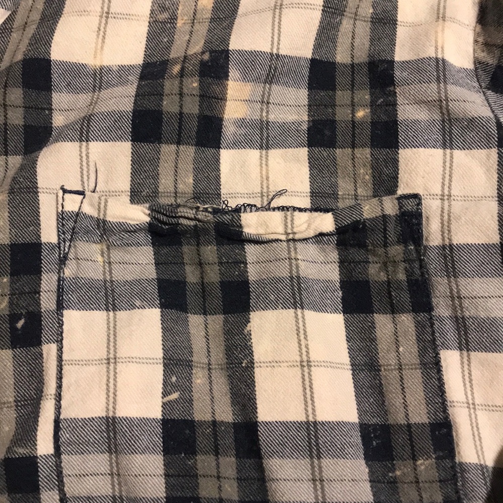 Distressed flannel - Picture 3 of 5